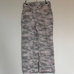 Hollister Women's Gray & Light Gray Camo Wide-Leg Jeans